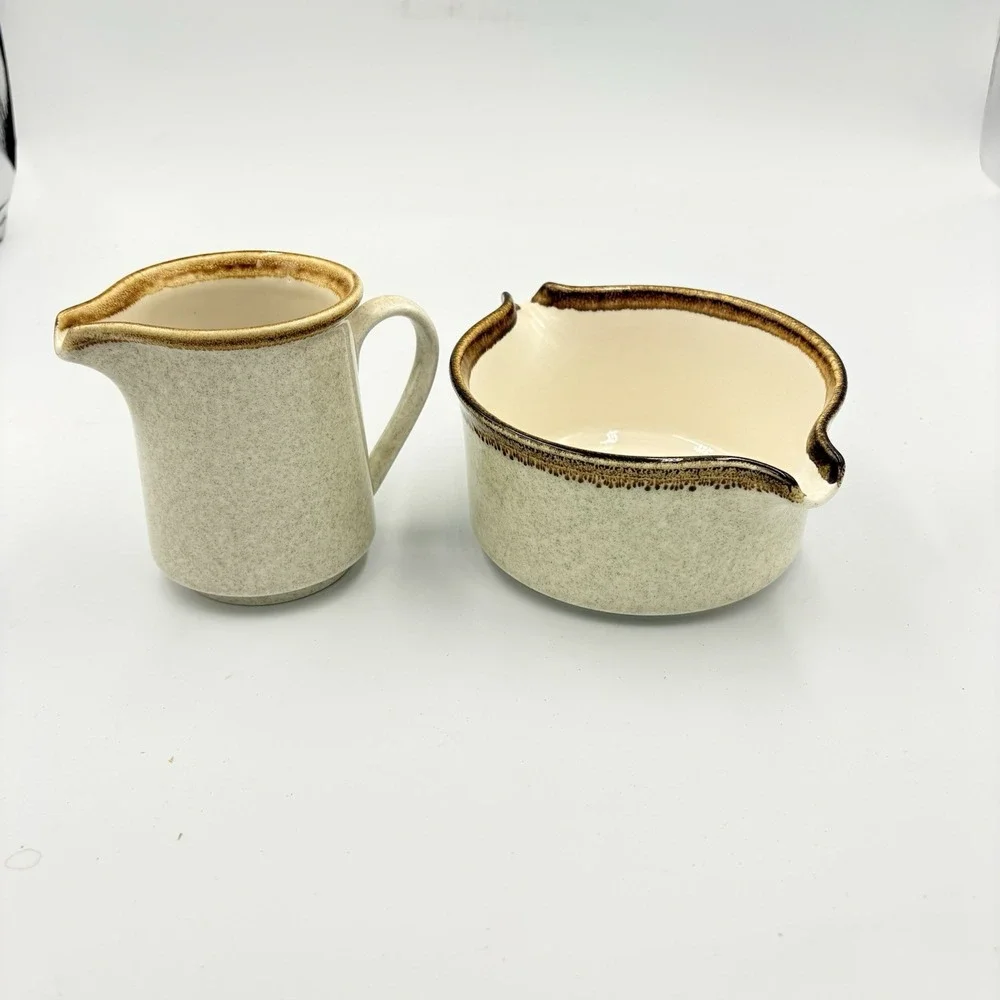 Mikasa Stone Manor F5800 Gravy Boat And Creamer Stoneware Brown